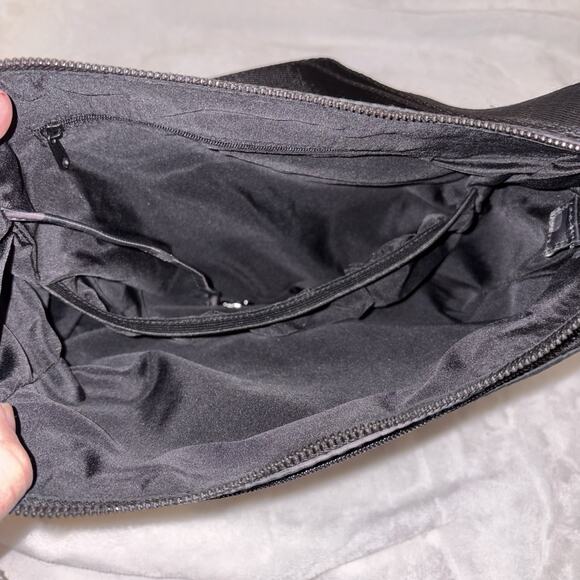 Time and Tru Women’s Nylon Camo Crossbody Bag Black & Silver NEW w Tags - Picture 8 of 13